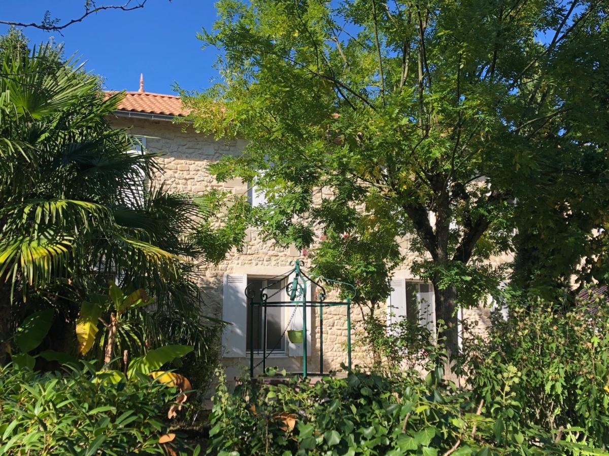 Bed and Breakfast Bienvenue Chez Suzy Saint-Quentin-de-Baron Zewnętrze zdjęcie
